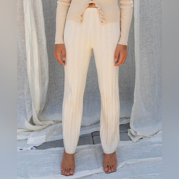 Find Me Now Pants - NWT Find Me Now Dale Cream Ribbed Knit Pants, size M